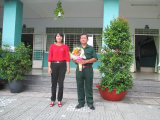 Hoạt động ngoại khoá ôn lại truyền thống ngày QĐND VN